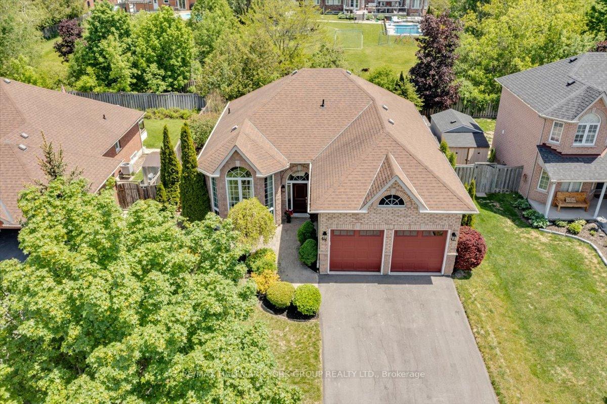 Photo 4 of 45 Highcastle Avenue, Georgina, Historic Lakeshore Communities — HOMEH
