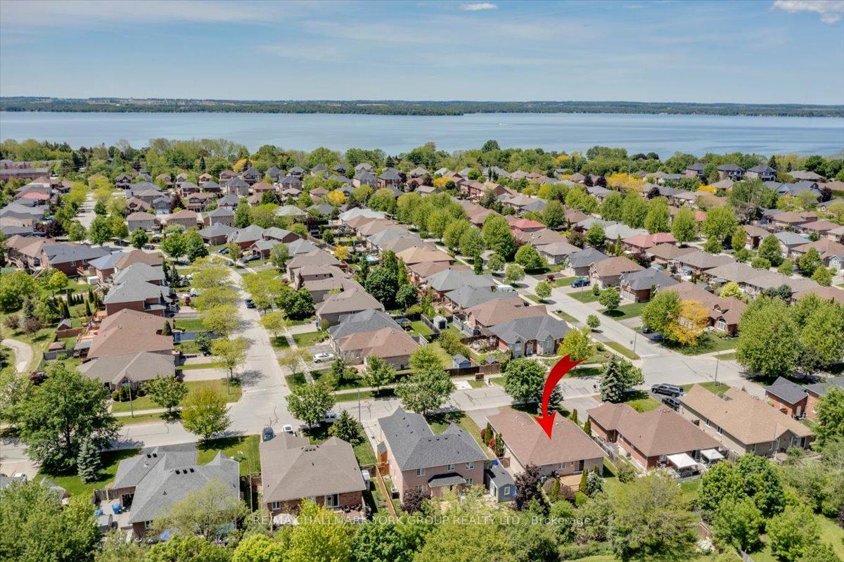 Photo 44 of 45 Highcastle Avenue, Georgina, Historic Lakeshore Communities — HOMEH
