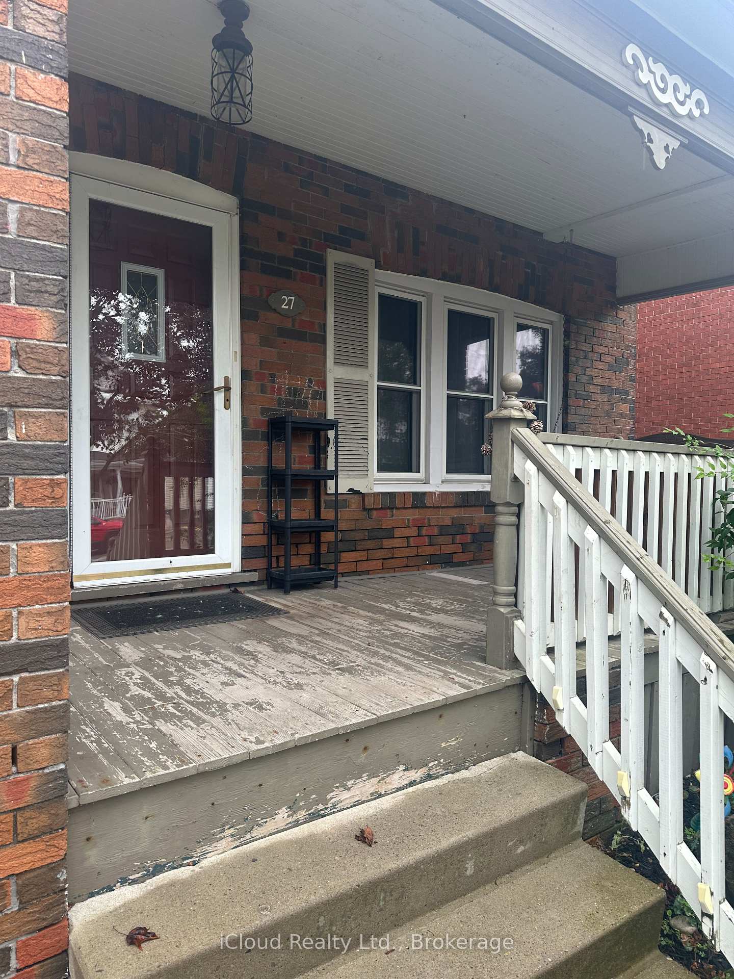 Photo 2 of 27 Buckingham Avenue, Oshawa, O'Neill — HOMEH