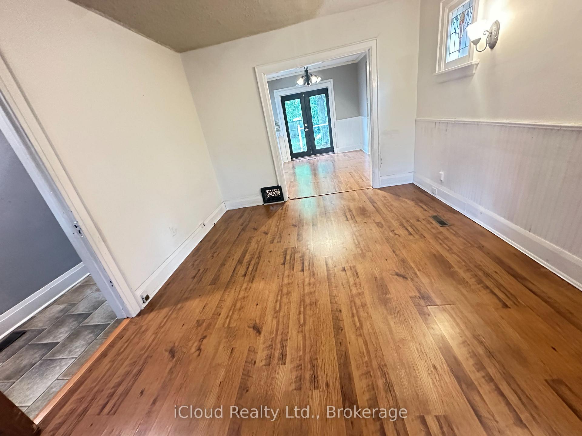 Photo 9 of 27 Buckingham Avenue, Oshawa, O'Neill — HOMEH