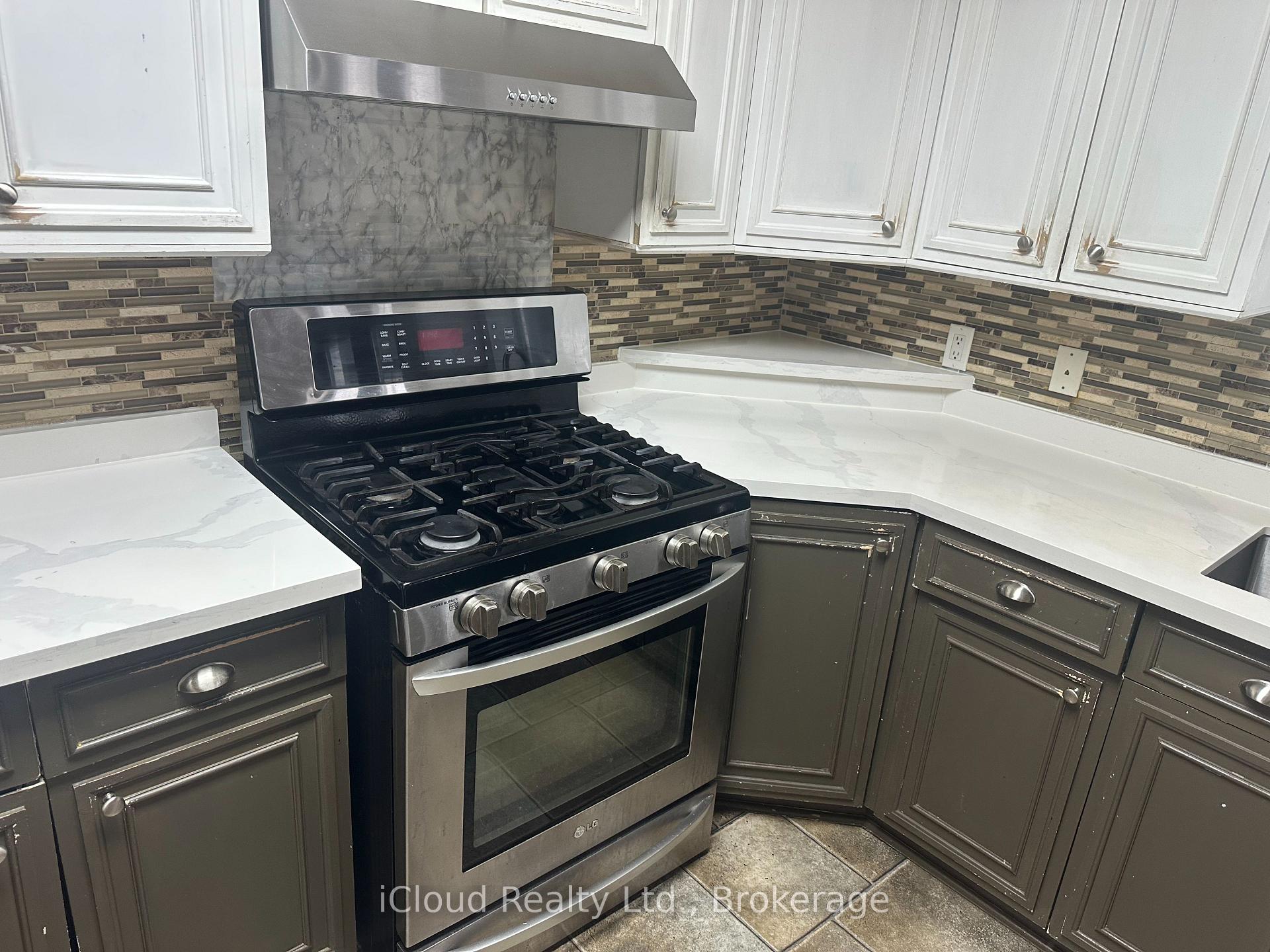 Photo 13 of 27 Buckingham Avenue, Oshawa, O'Neill — HOMEH