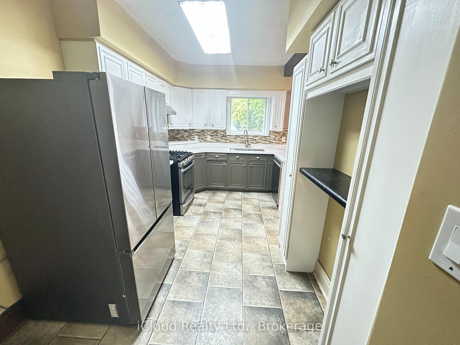 Photo 15 of 27 Buckingham Avenue, Oshawa, O'Neill — HOMEH