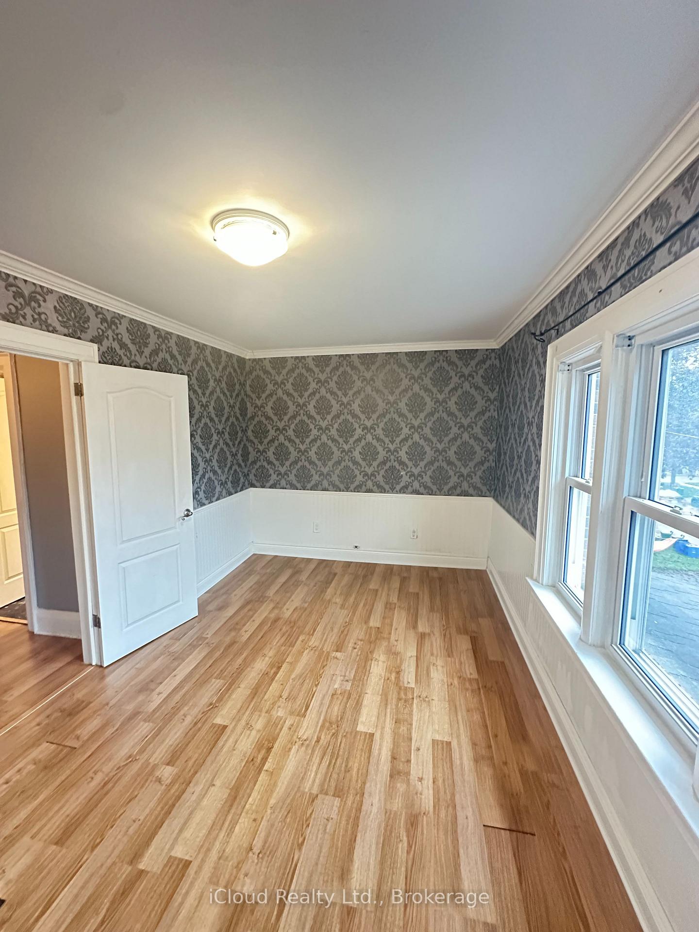 Photo 22 of 27 Buckingham Avenue, Oshawa, O'Neill — HOMEH