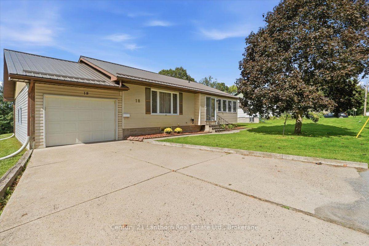 Photo 2 of 18 Dingman Street, Centre Hastings — HOMEH