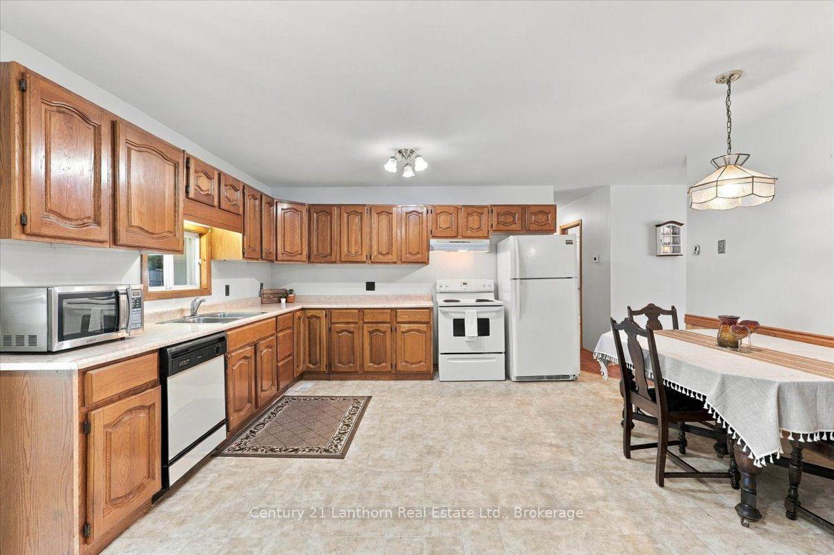 Photo 5 of 18 Dingman Street, Centre Hastings — HOMEH