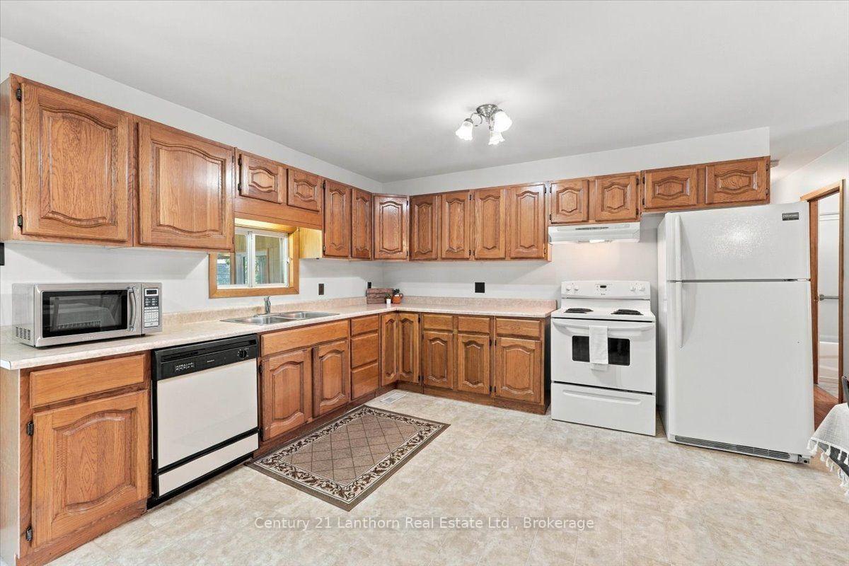 Photo 6 of 18 Dingman Street, Centre Hastings — HOMEH