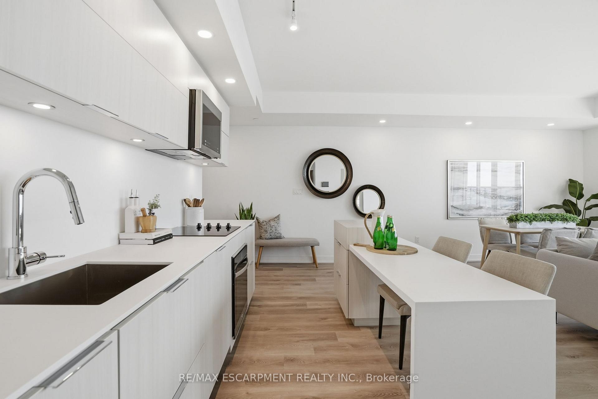 Photo 12 of Unit 2104, 370 Martha Street, Burlington, Brant — HOMEH