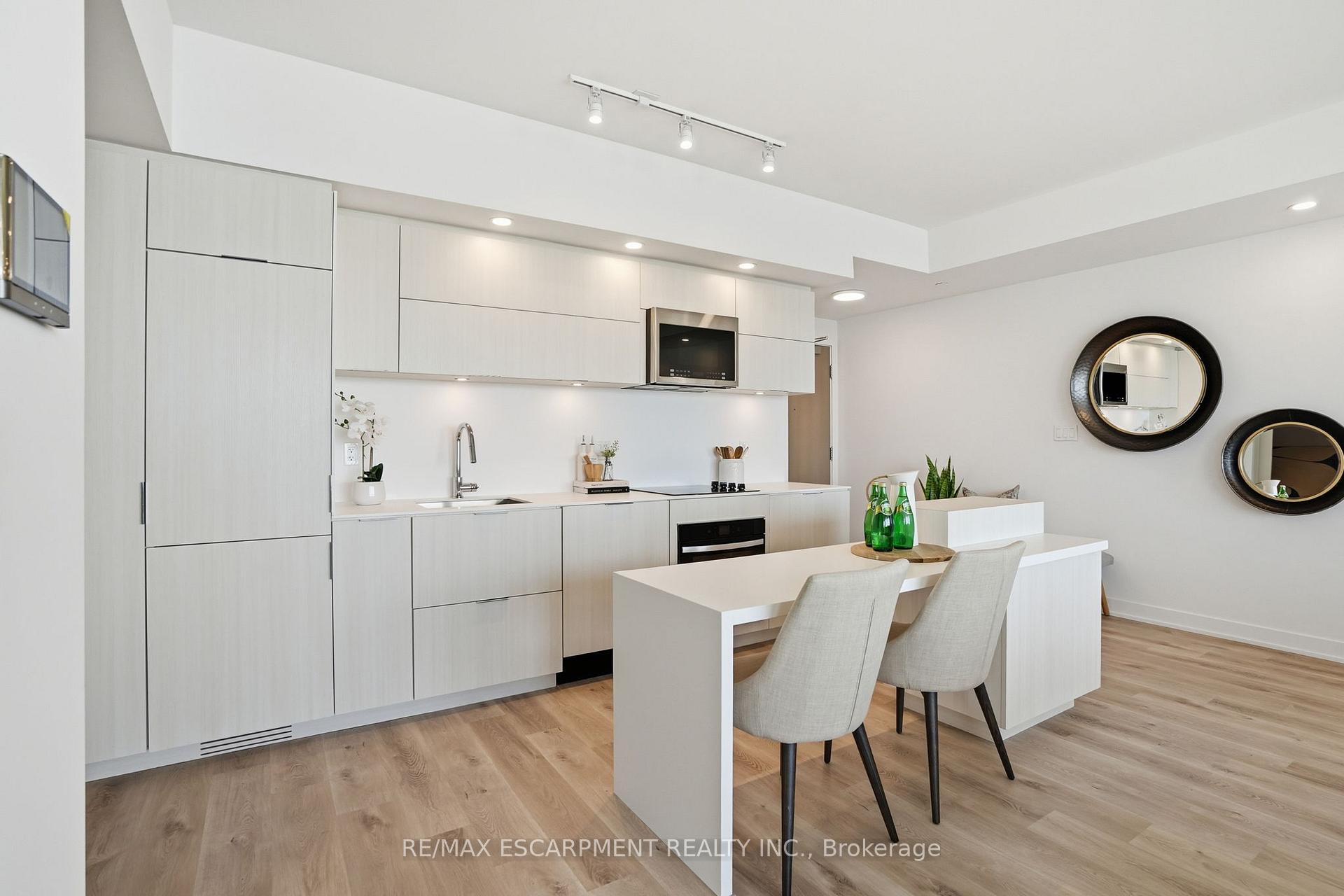 Photo 13 of Unit 2104, 370 Martha Street, Burlington, Brant — HOMEH