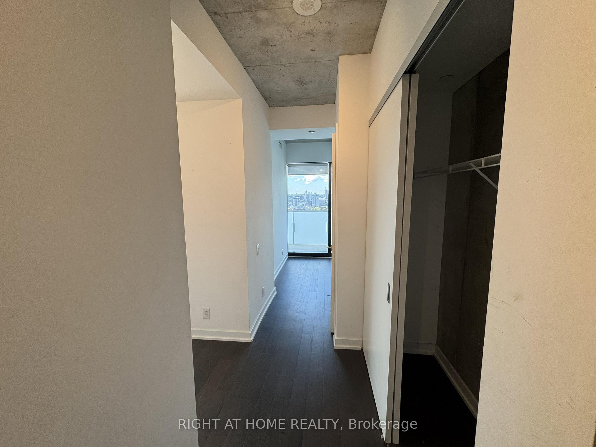 Photo 2 of Unit 3003, 11 Charlotte Street, Toronto, Waterfront Communities — HOMEH