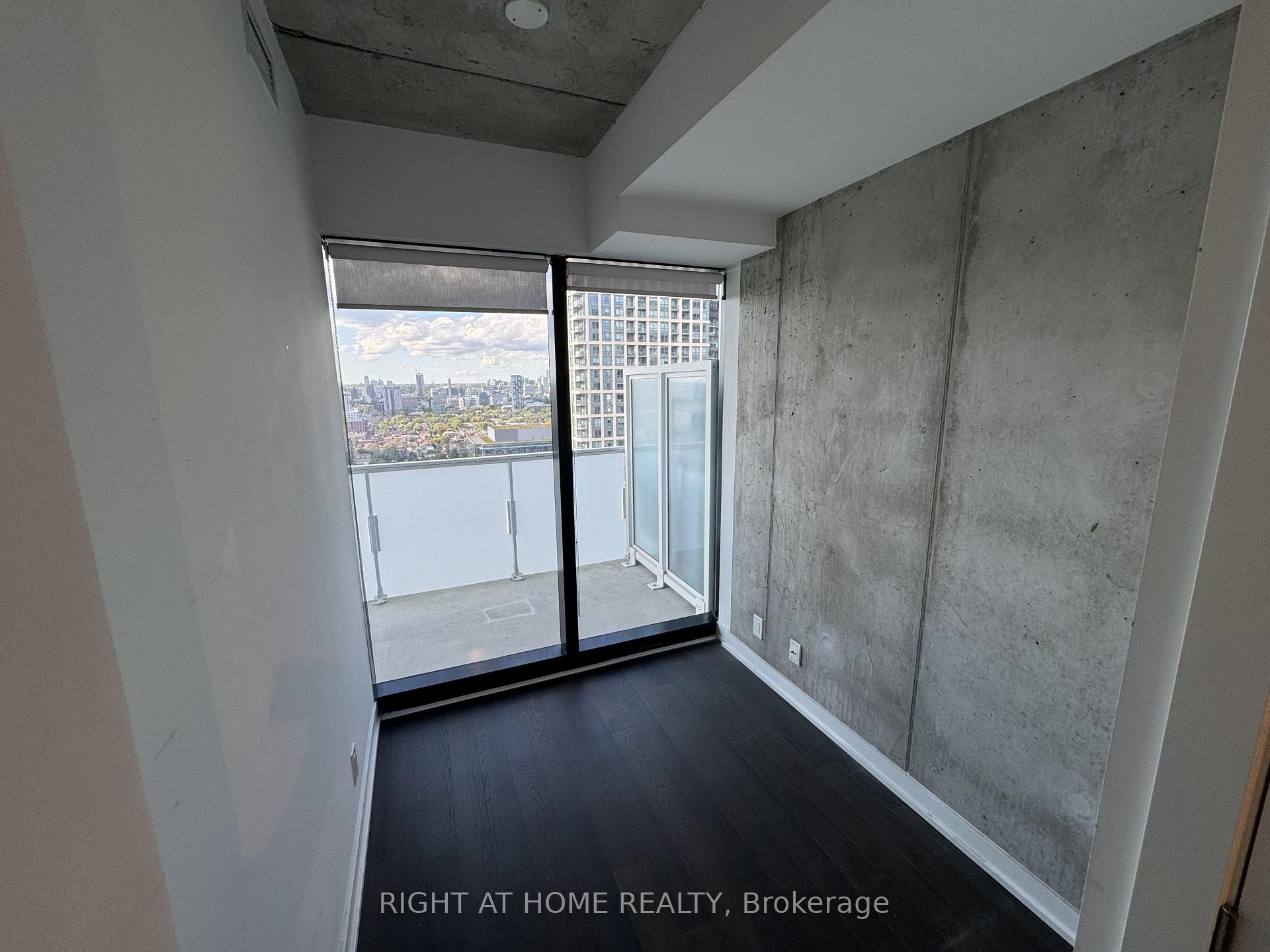 Photo 3 of Unit 3003, 11 Charlotte Street, Toronto, Waterfront Communities — HOMEH