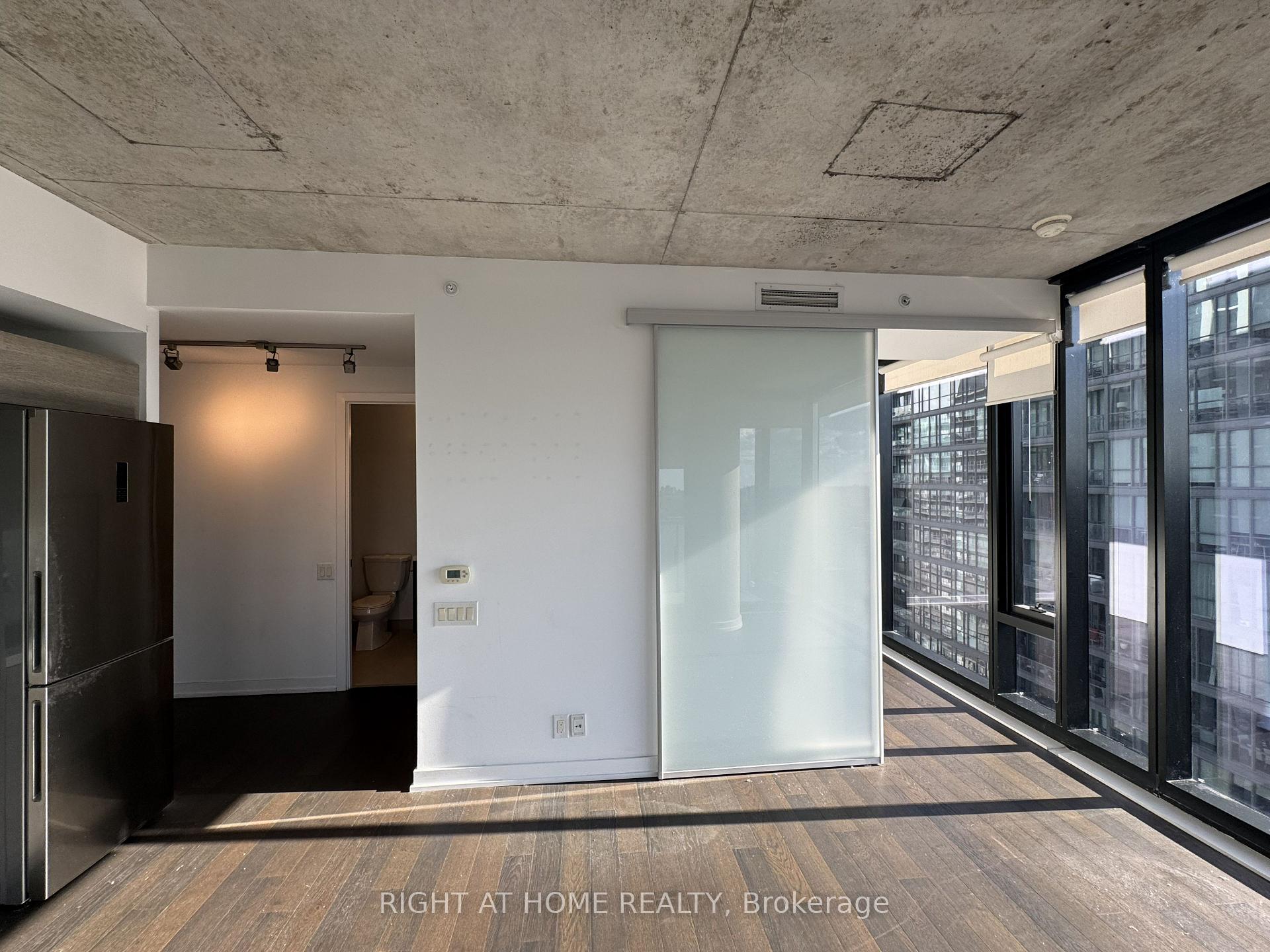 Photo 16 of Unit 3003, 11 Charlotte Street, Toronto, Waterfront Communities — HOMEH