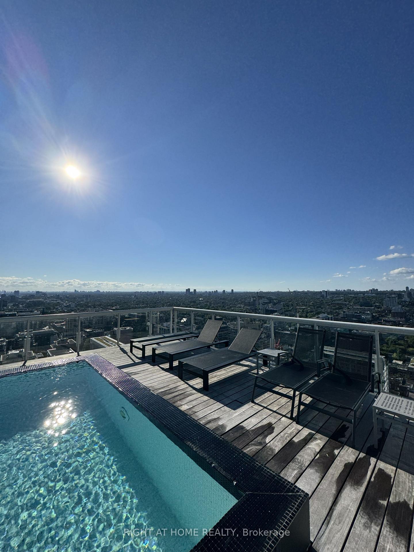 Photo 21 of Unit 3003, 11 Charlotte Street, Toronto, Waterfront Communities — HOMEH