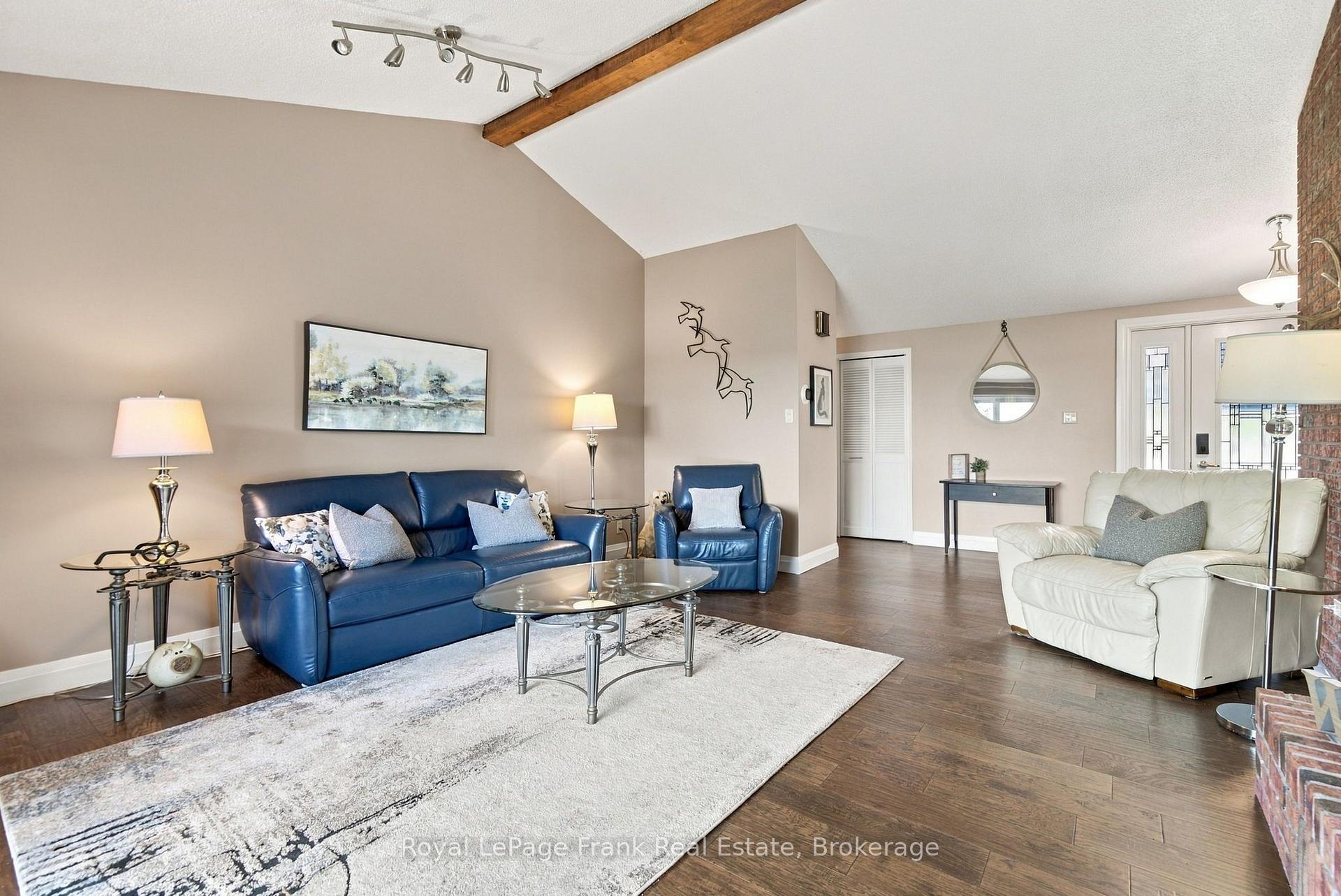 Photo 14 of 61 Bluewater Avenue, Kawartha Lakes, Lindsay — HOMEH
