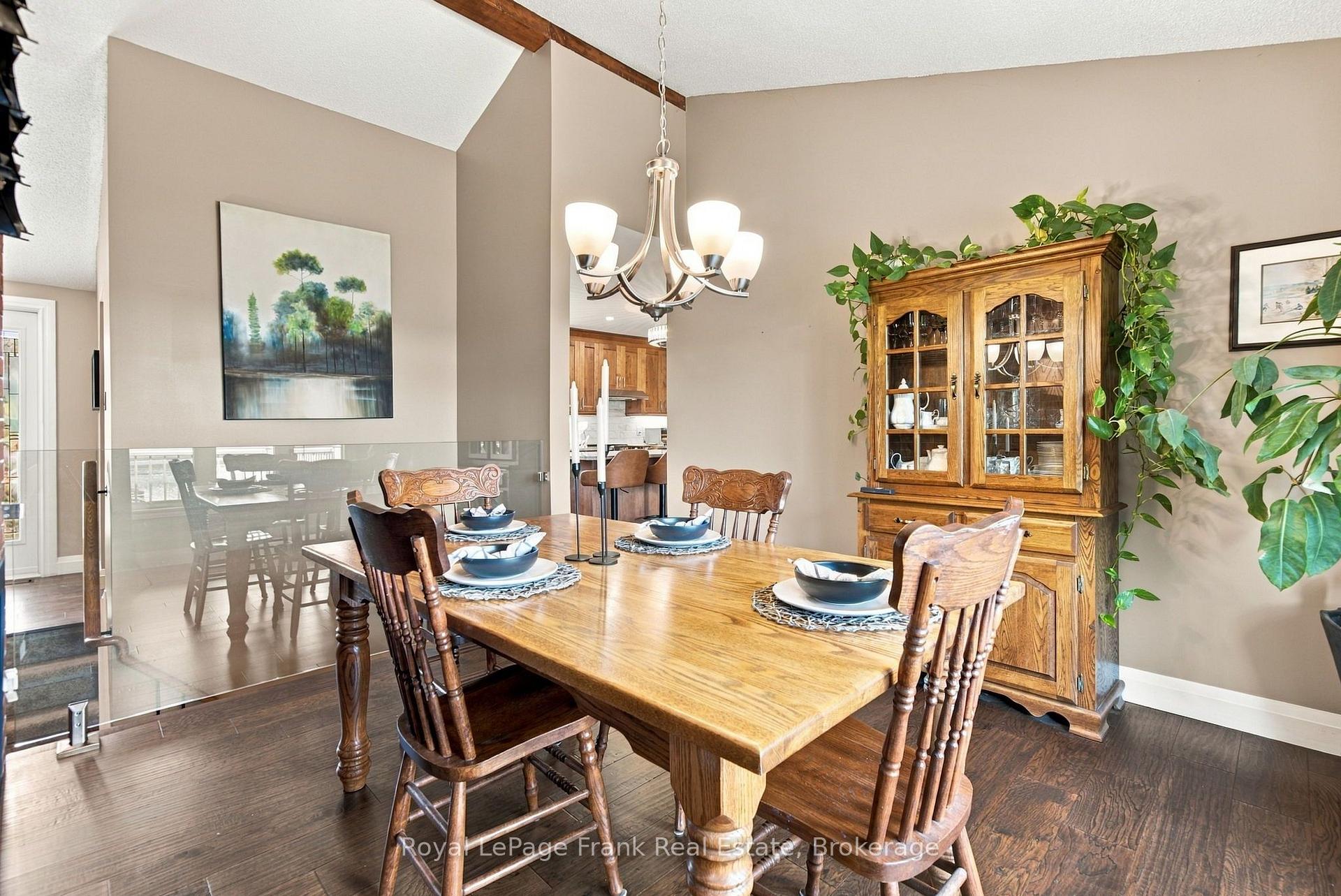 Photo 17 of 61 Bluewater Avenue, Kawartha Lakes, Lindsay — HOMEH