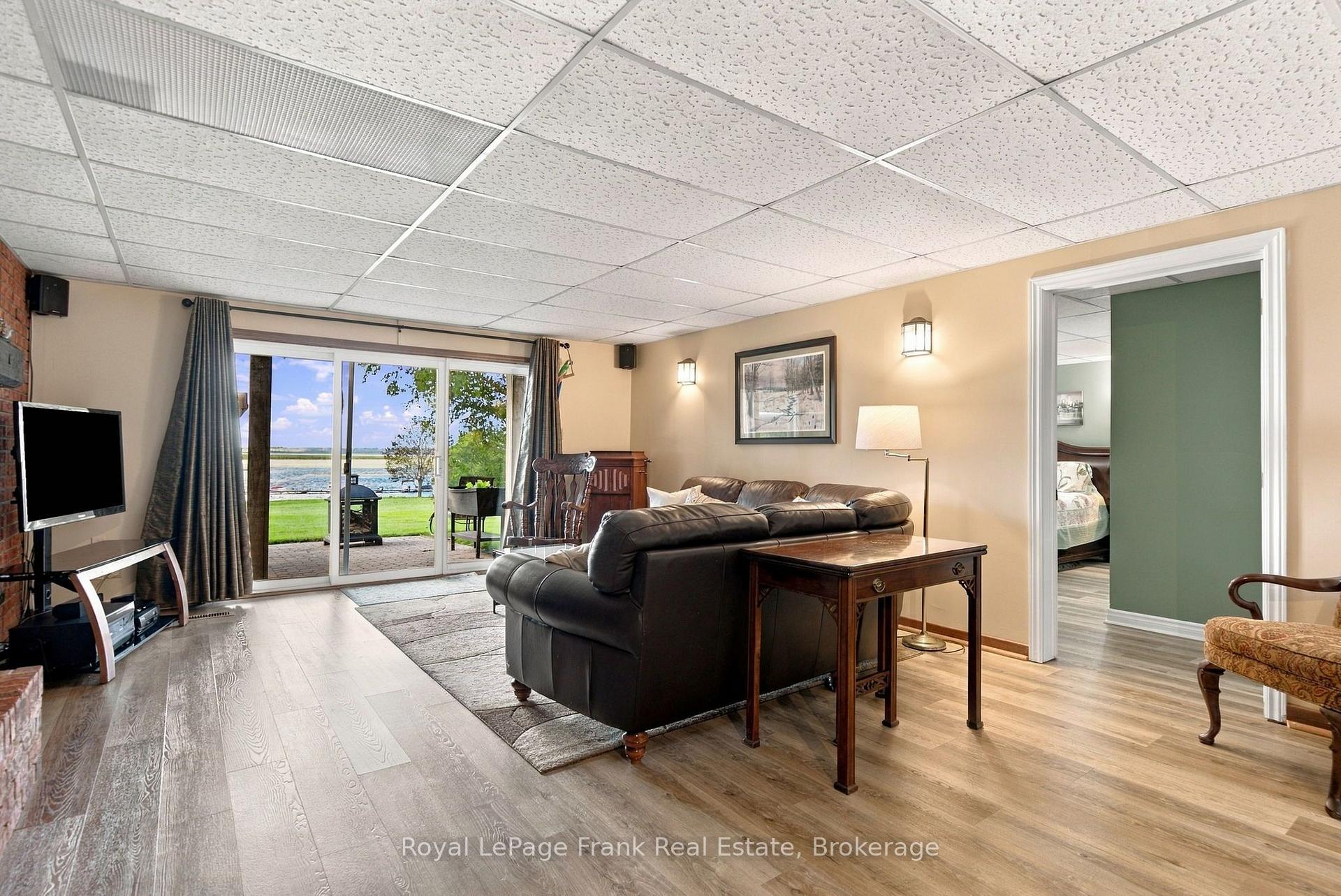 Photo 29 of 61 Bluewater Avenue, Kawartha Lakes, Lindsay — HOMEH