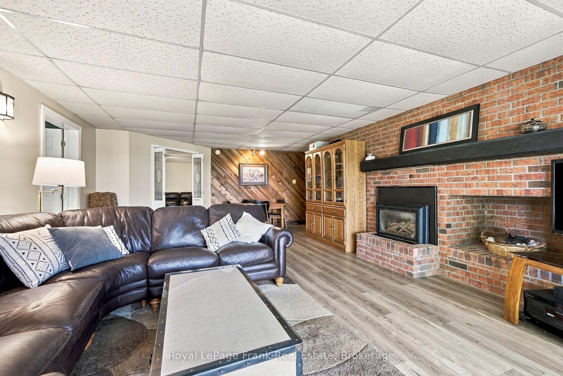 Photo 30 of 61 Bluewater Avenue, Kawartha Lakes, Lindsay — HOMEH
