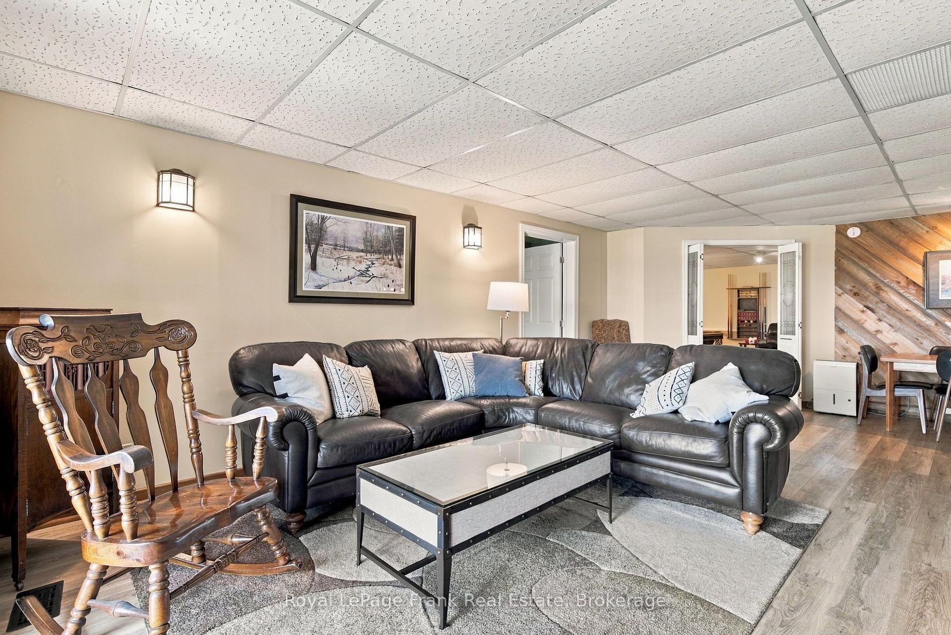Photo 28 of 61 Bluewater Avenue, Kawartha Lakes, Lindsay — HOMEH