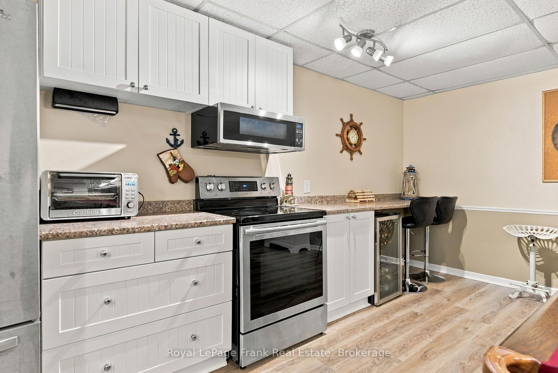 Photo 32 of 61 Bluewater Avenue, Kawartha Lakes, Lindsay — HOMEH