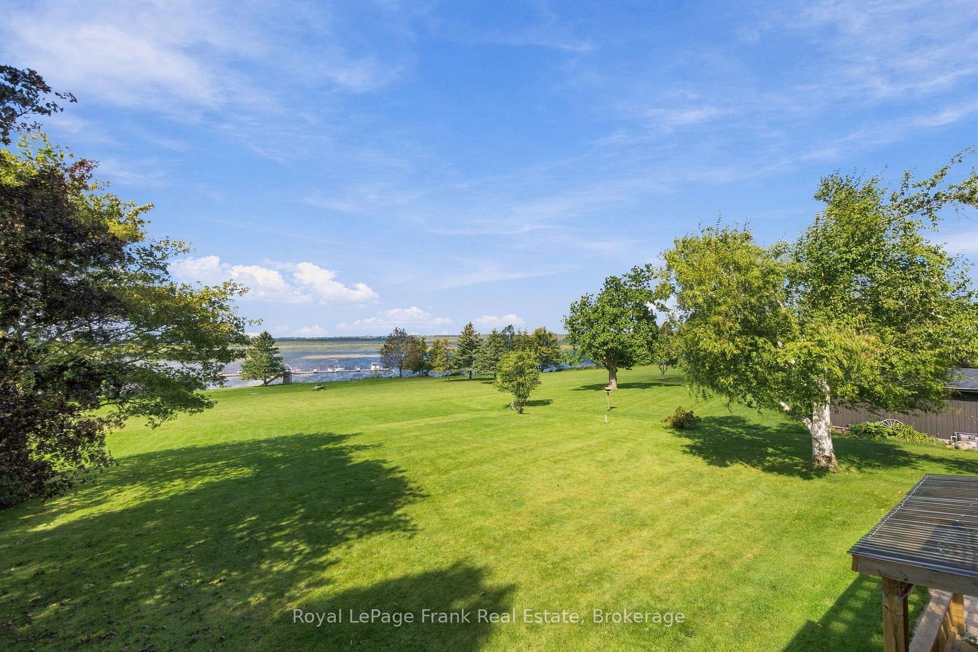 Photo 42 of 61 Bluewater Avenue, Kawartha Lakes, Lindsay — HOMEH