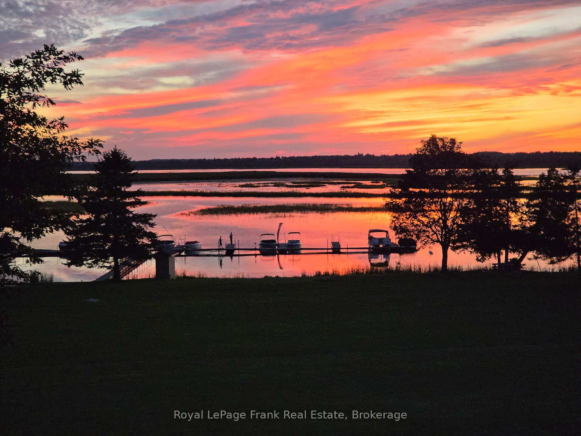 Photo 55 of 61 Bluewater Avenue, Kawartha Lakes, Lindsay — HOMEH