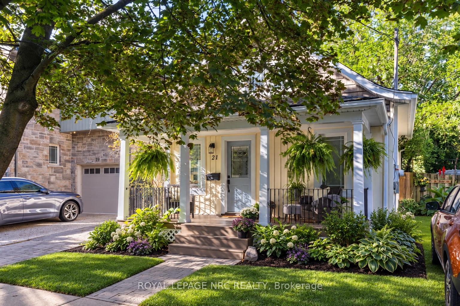 Photo 2 of 21 Johnston Street, St. Catharines, Port Dalhousie — HOMEH