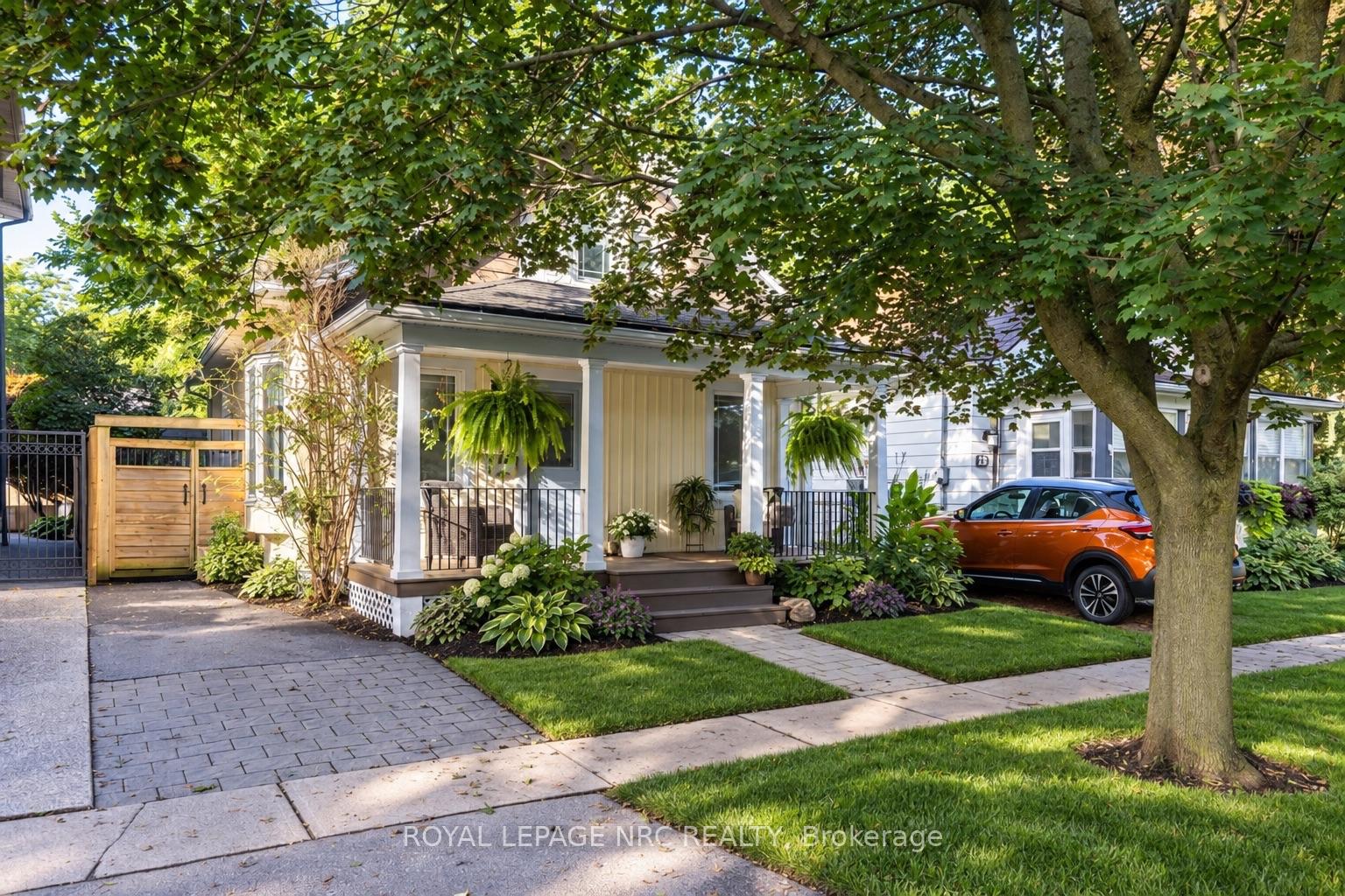 Photo 5 of 21 Johnston Street, St. Catharines, Port Dalhousie — HOMEH