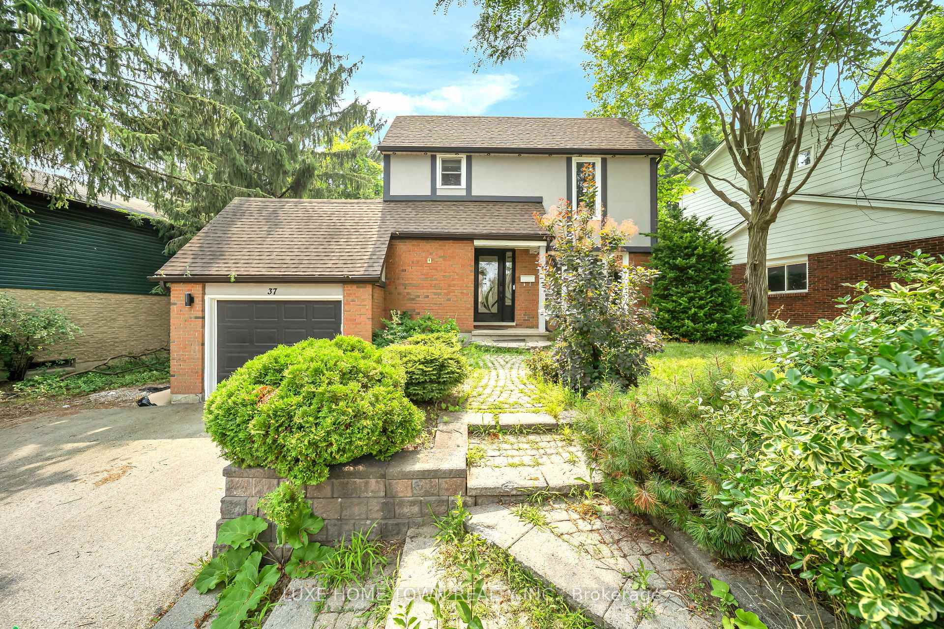 Photo 4 of 37 Ferman (Upper) Drive, Guelph, Willow West/Sugarbush/West Acres — HOMEH