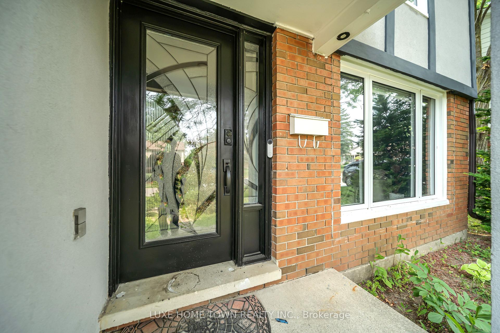 Photo 5 of 37 Ferman (Upper) Drive, Guelph, Willow West/Sugarbush/West Acres — HOMEH