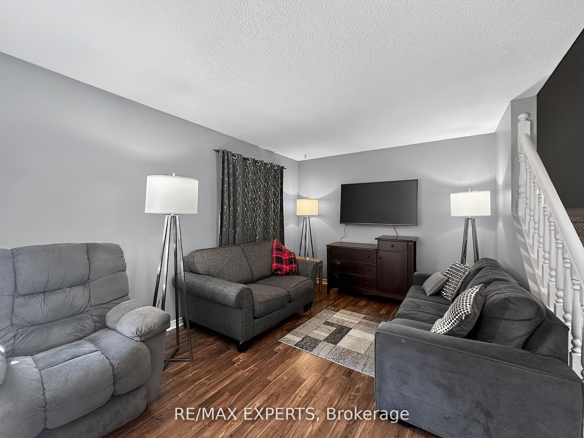 Photo 9 of 86 Sutter Avenue, Brampton, Heart Lake West — HOMEH
