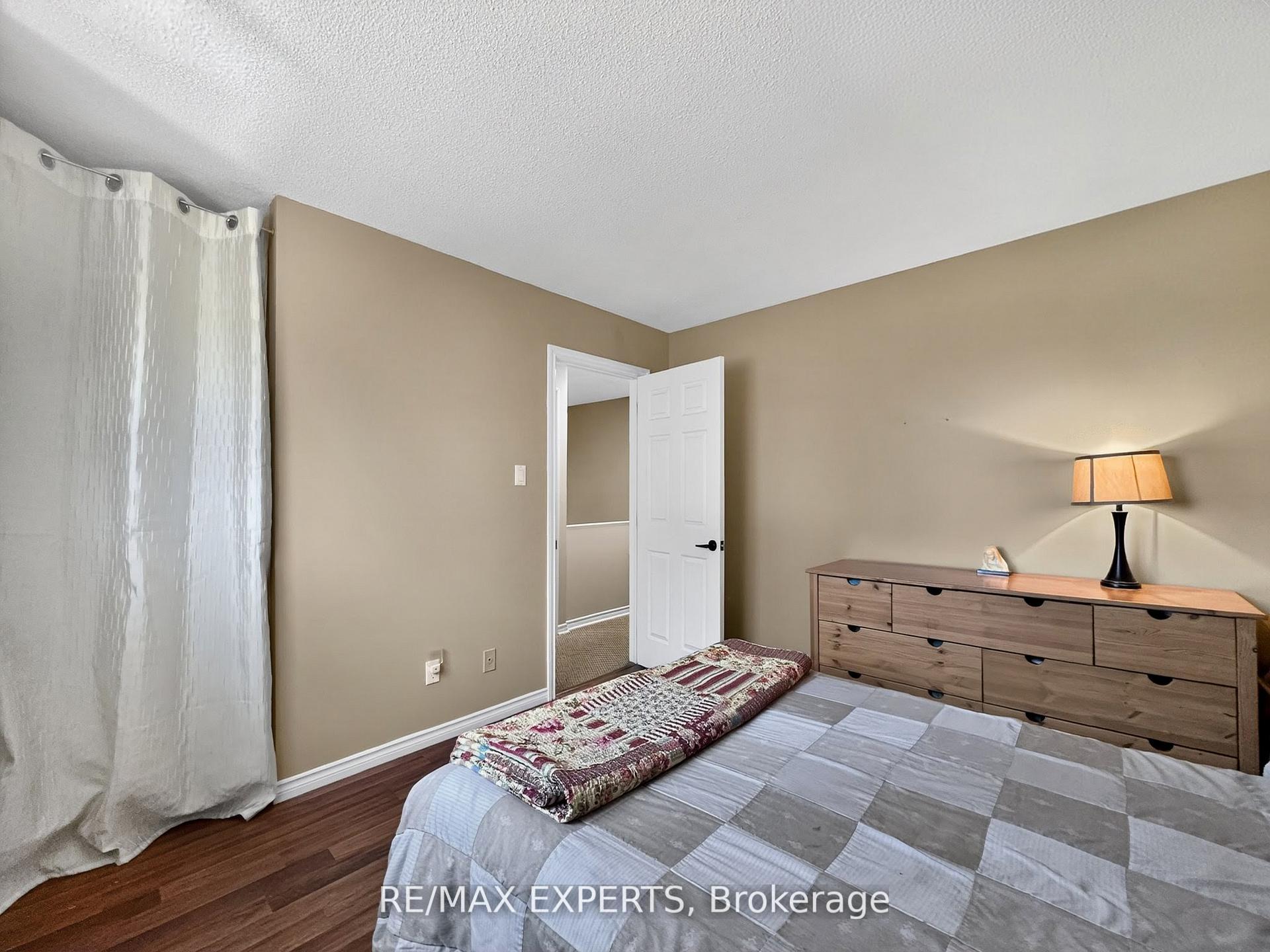 Photo 17 of 86 Sutter Avenue, Brampton, Heart Lake West — HOMEH