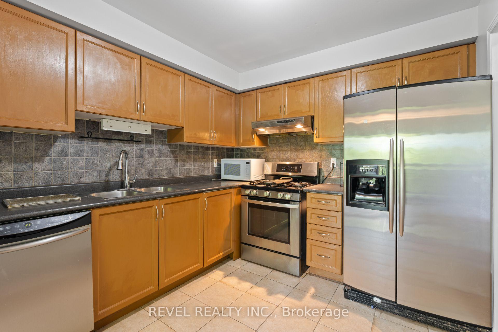 Photo 4 of Unit 55, 6399 Spinnaker Circle, Mississauga, Meadowvale Village — HOMEH