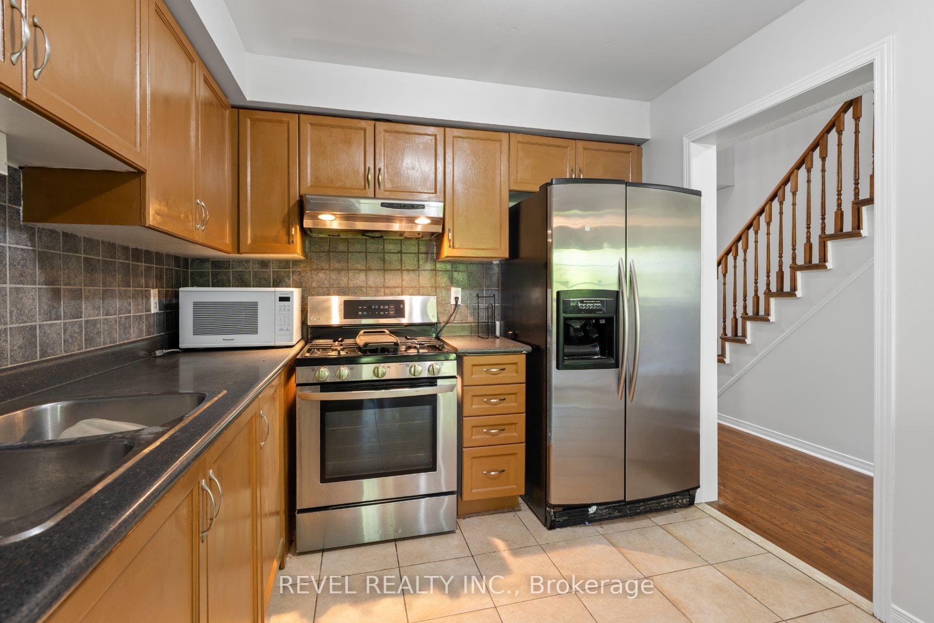 Photo 6 of Unit 55, 6399 Spinnaker Circle, Mississauga, Meadowvale Village — HOMEH
