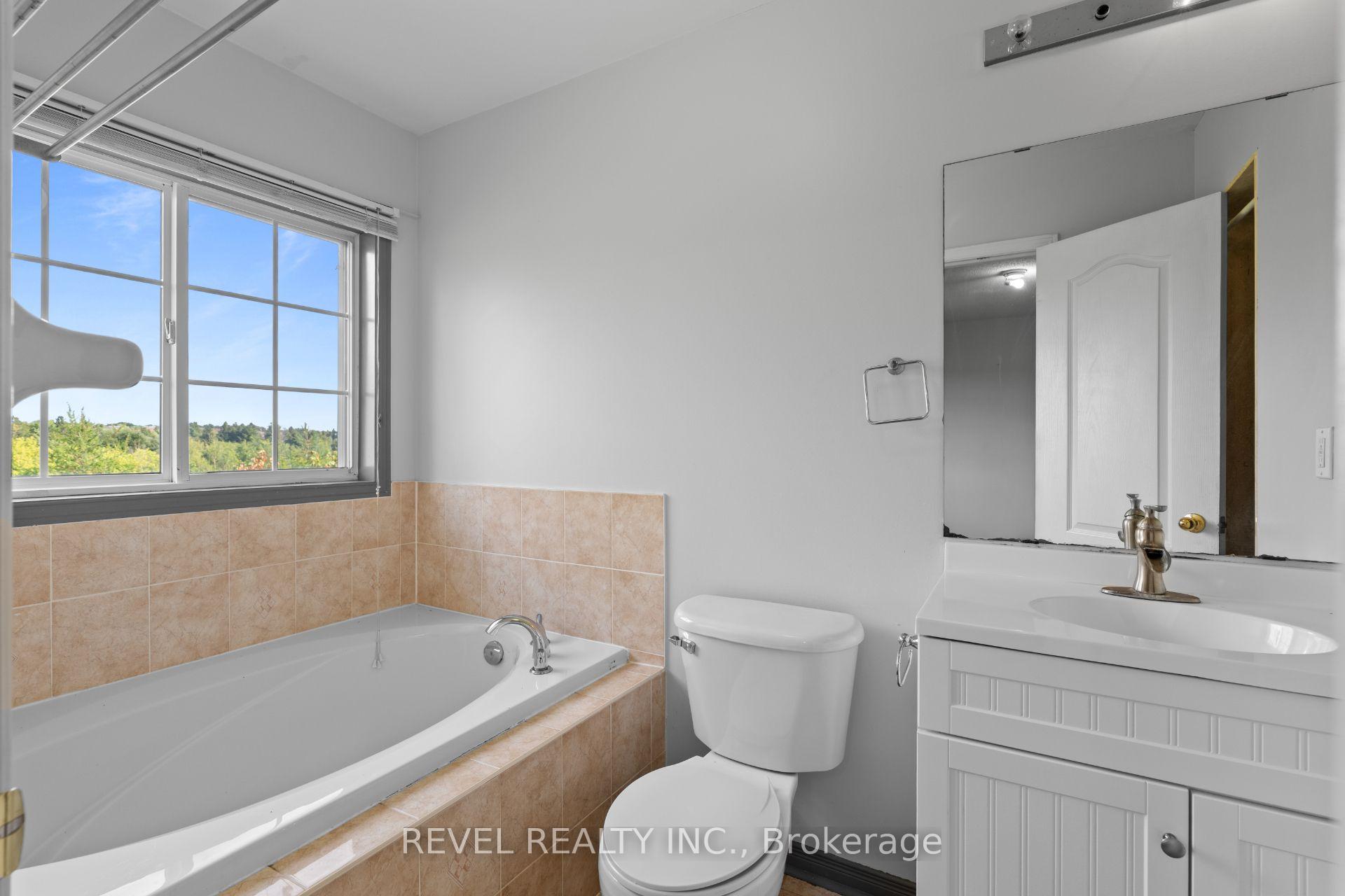 Photo 15 of Unit 55, 6399 Spinnaker Circle, Mississauga, Meadowvale Village — HOMEH