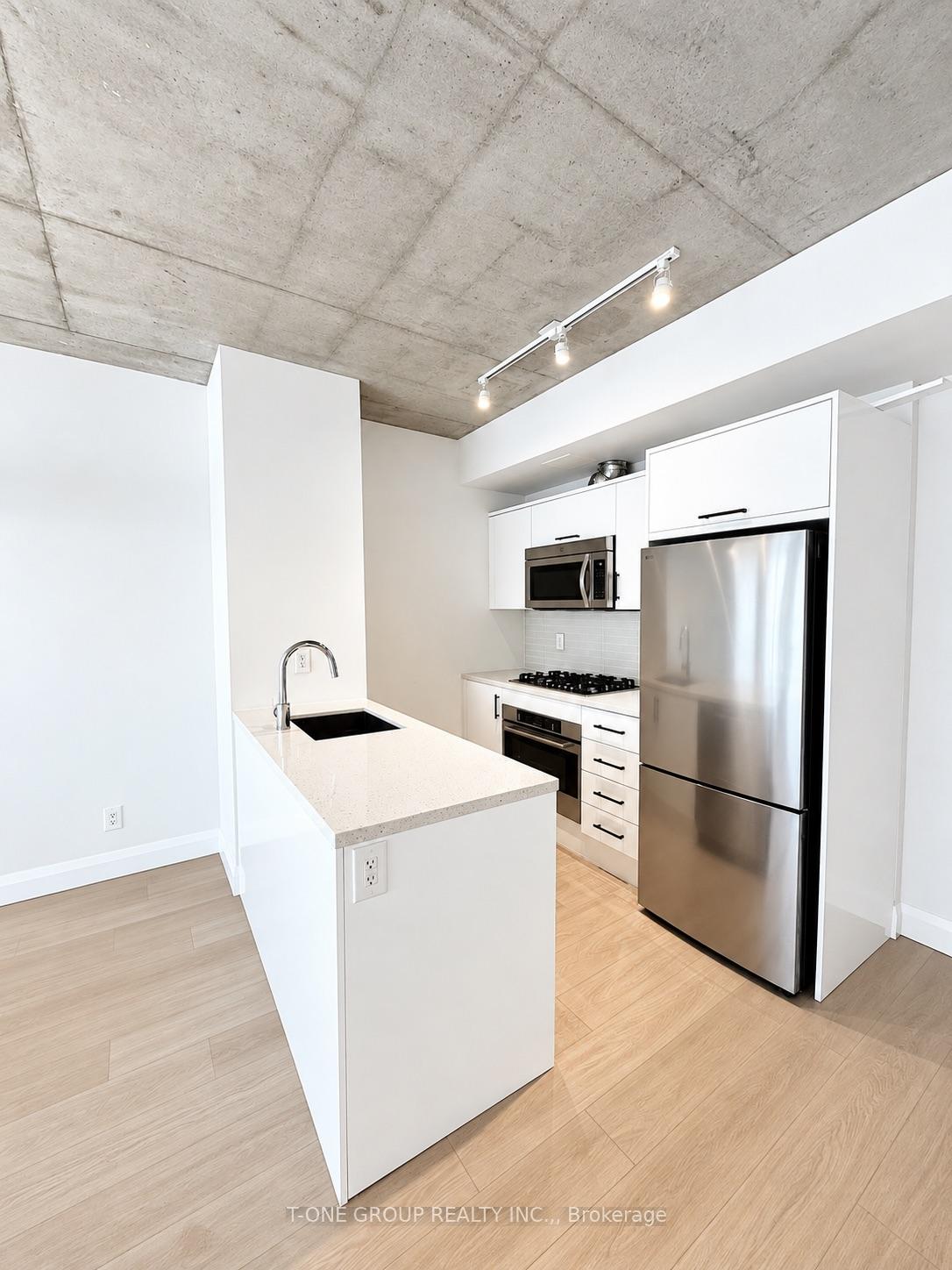 Front of Unit 303, 224 King Street W