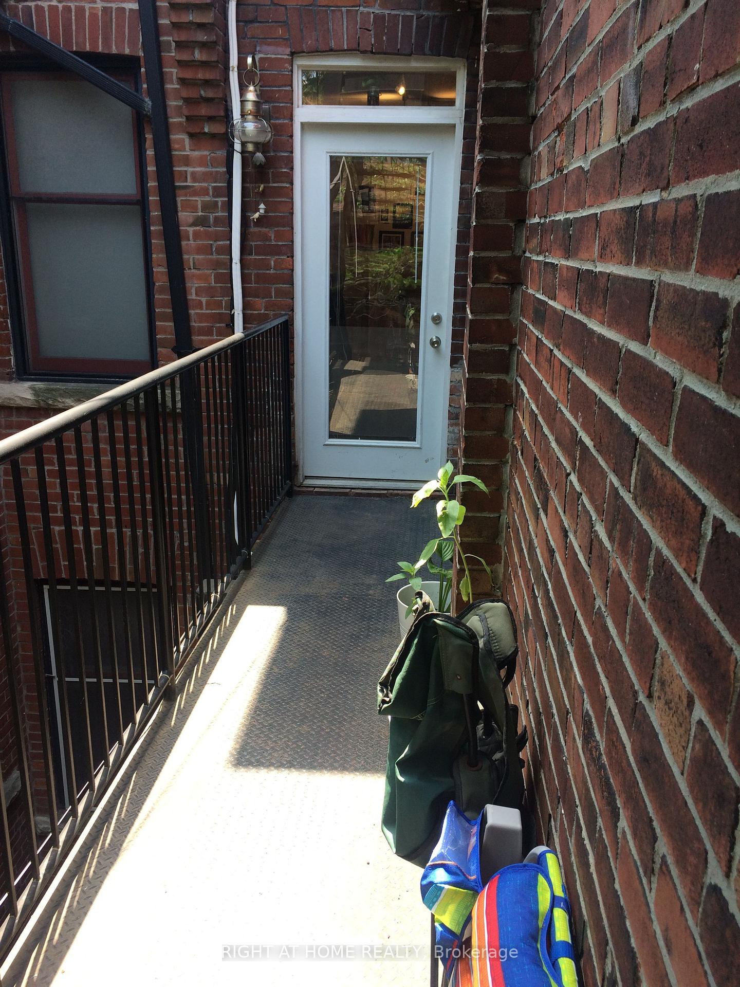 Photo 6 of 194A Carlton Street, Toronto, Cabbagetown-South St. James Town — HOMEH