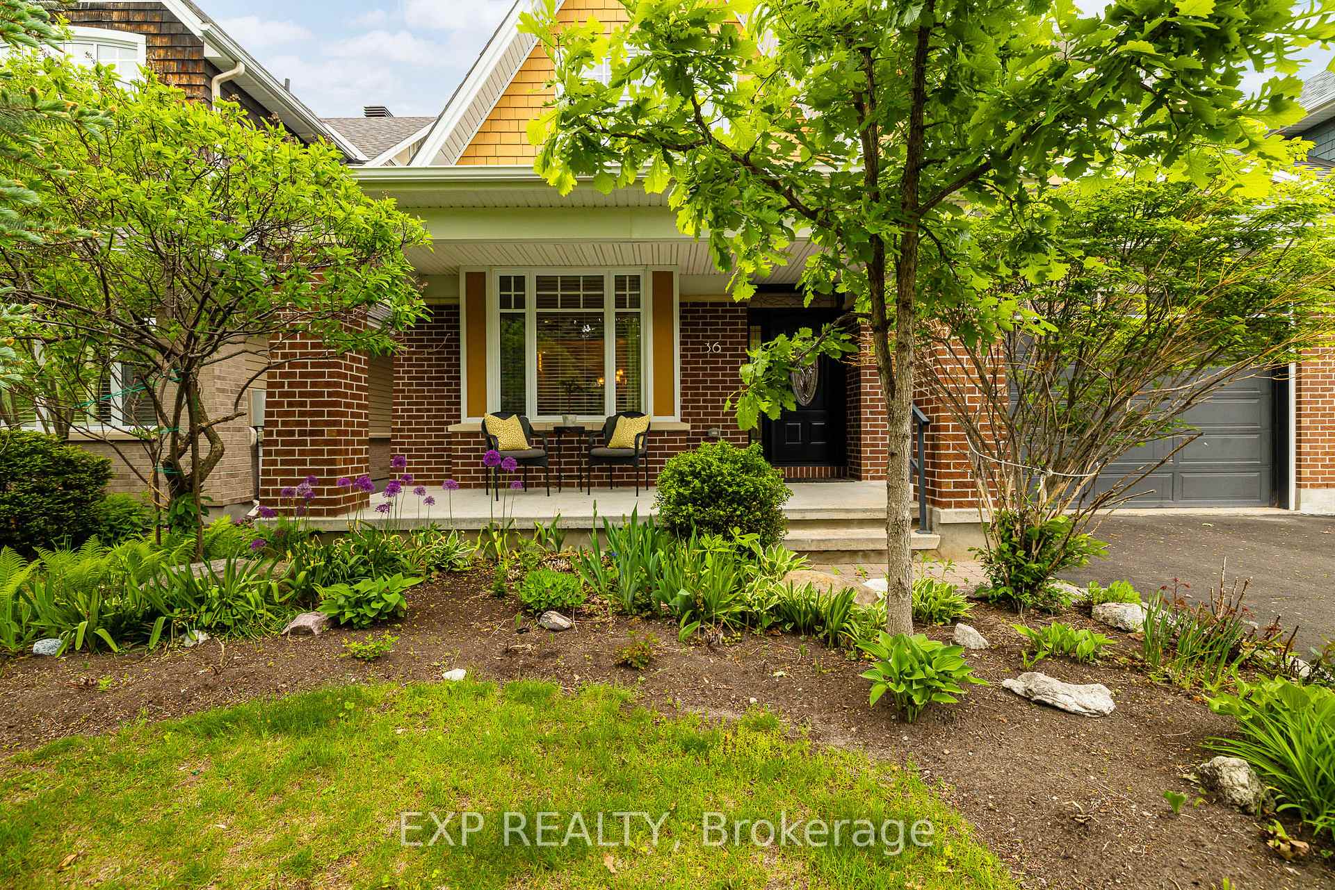 Photo 3 of 36 Oakbriar Crescent, Ottawa, Barrhaven - Stonebridge — HOMEH