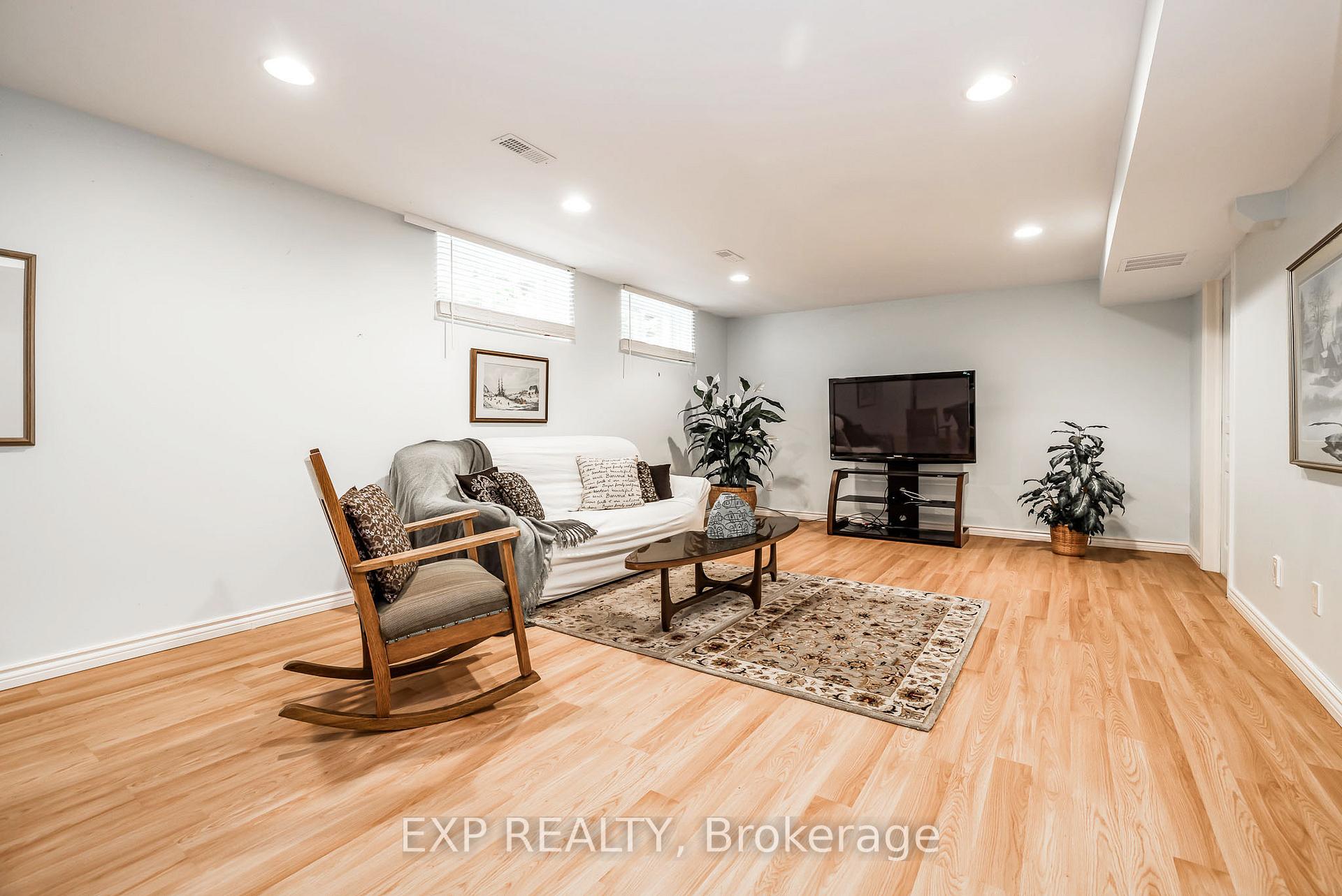 Photo 34 of 36 Oakbriar Crescent, Ottawa, Barrhaven - Stonebridge — HOMEH