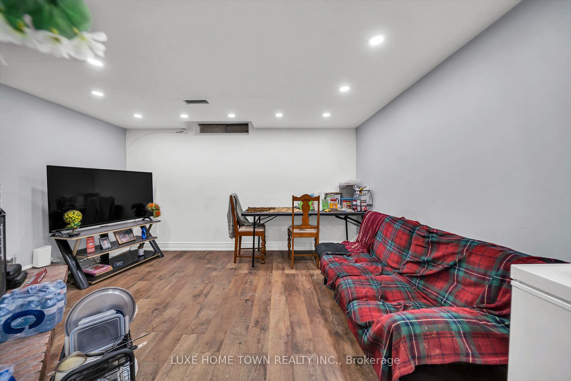 Photo 15 of 37 Ferman (Lower) Drive, Guelph, Willow West/Sugarbush/West Acres — HOMEH