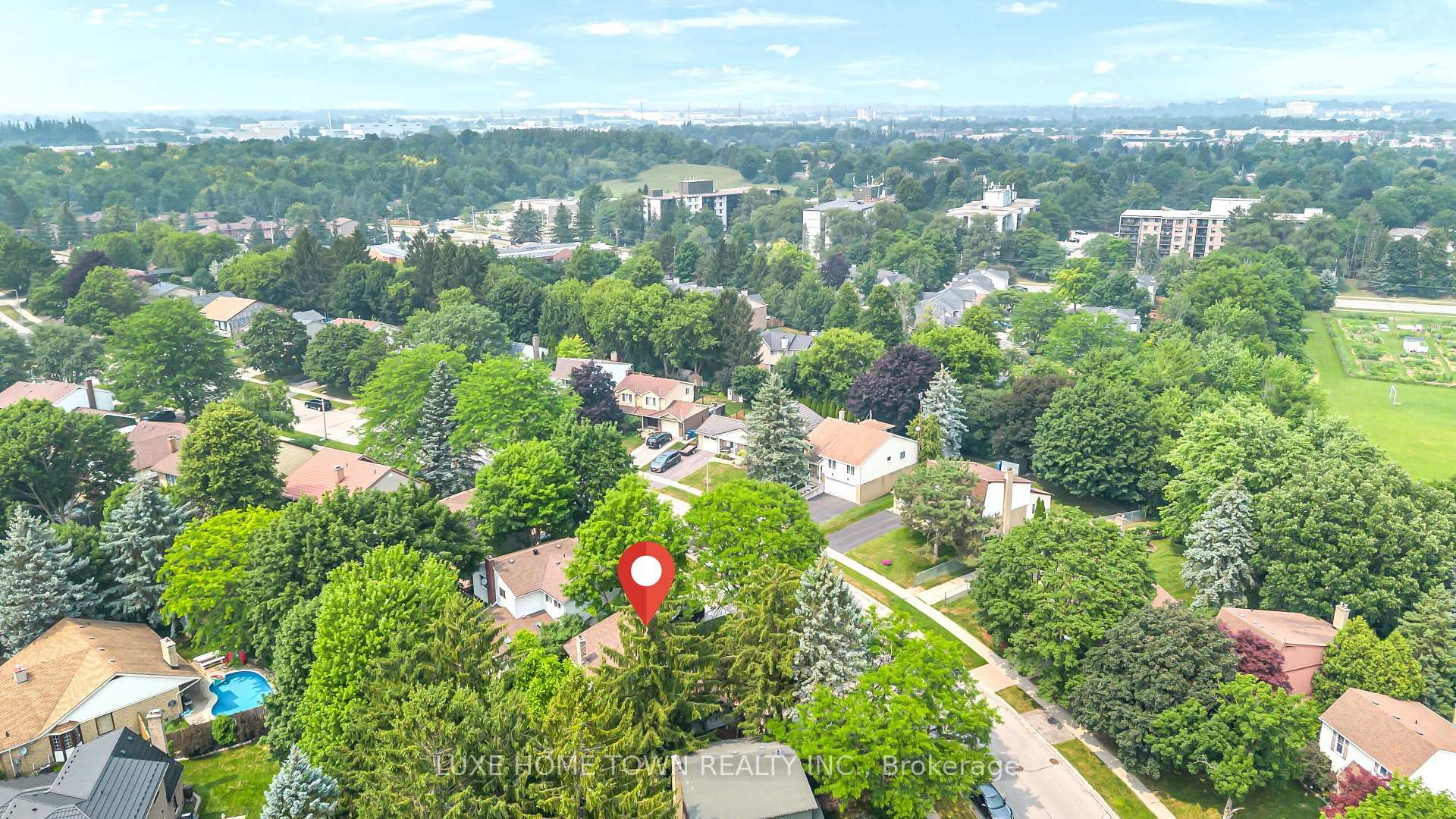 Photo 33 of 37 Ferman (Lower) Drive, Guelph, Willow West/Sugarbush/West Acres — HOMEH