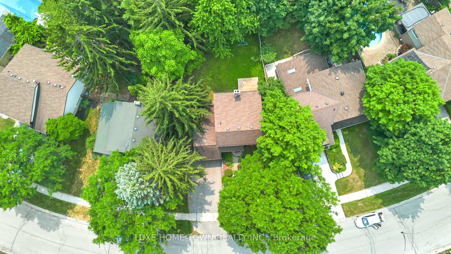 Photo 39 of 37 Ferman (Lower) Drive, Guelph, Willow West/Sugarbush/West Acres — HOMEH