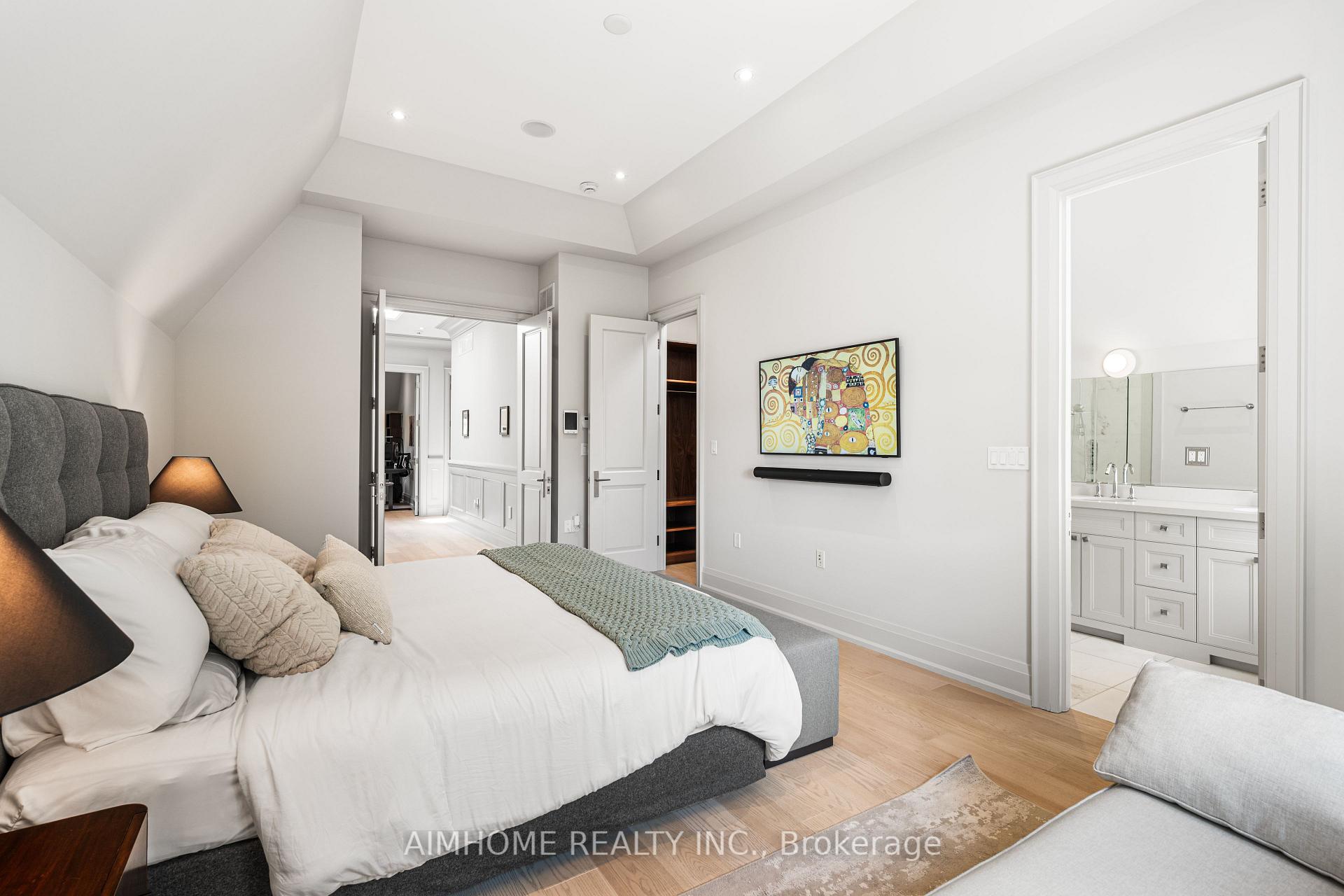 Photo 24 of 191 Glengarry Avenue, Toronto, Lawrence Park North — HOMEH