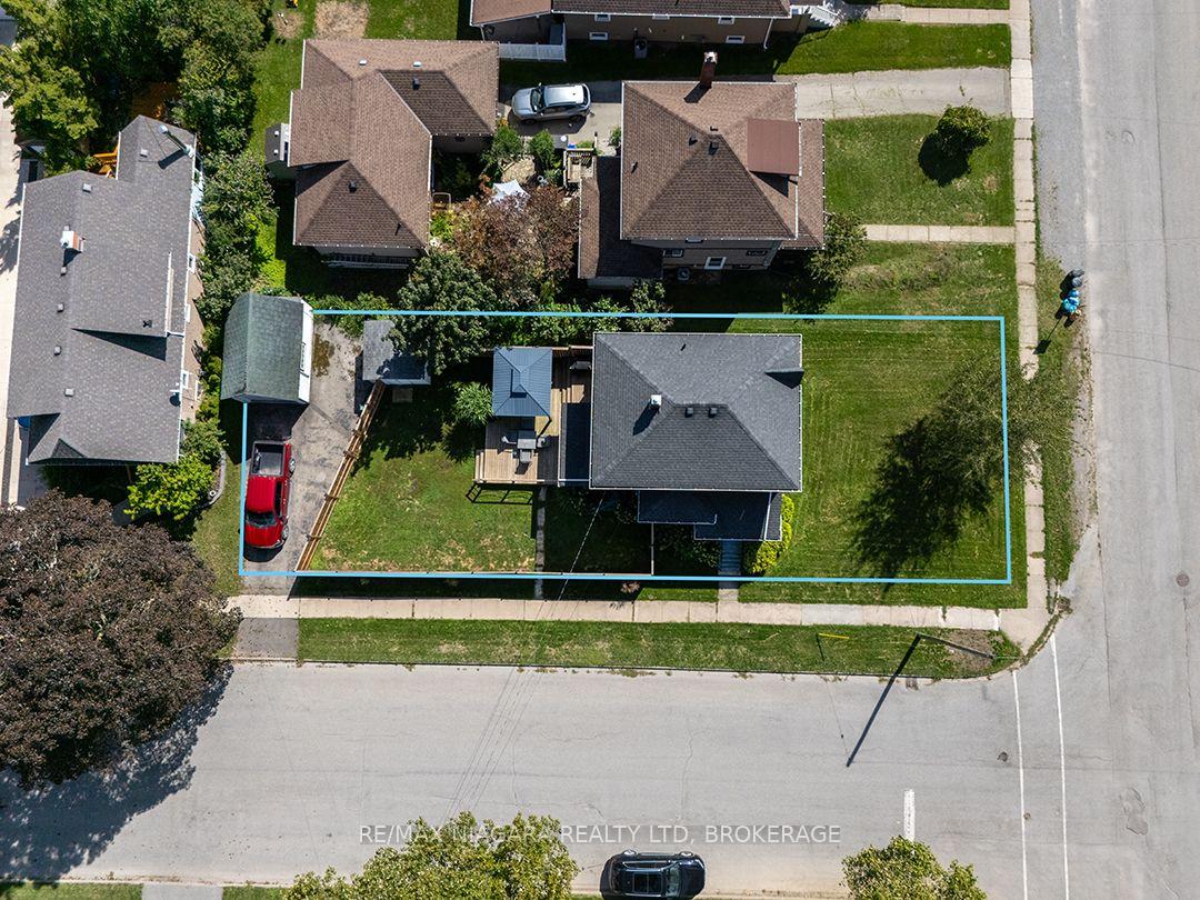 Photo 2 of 129 Forest Avenue, Port Colborne, Sugarloaf — HOMEH