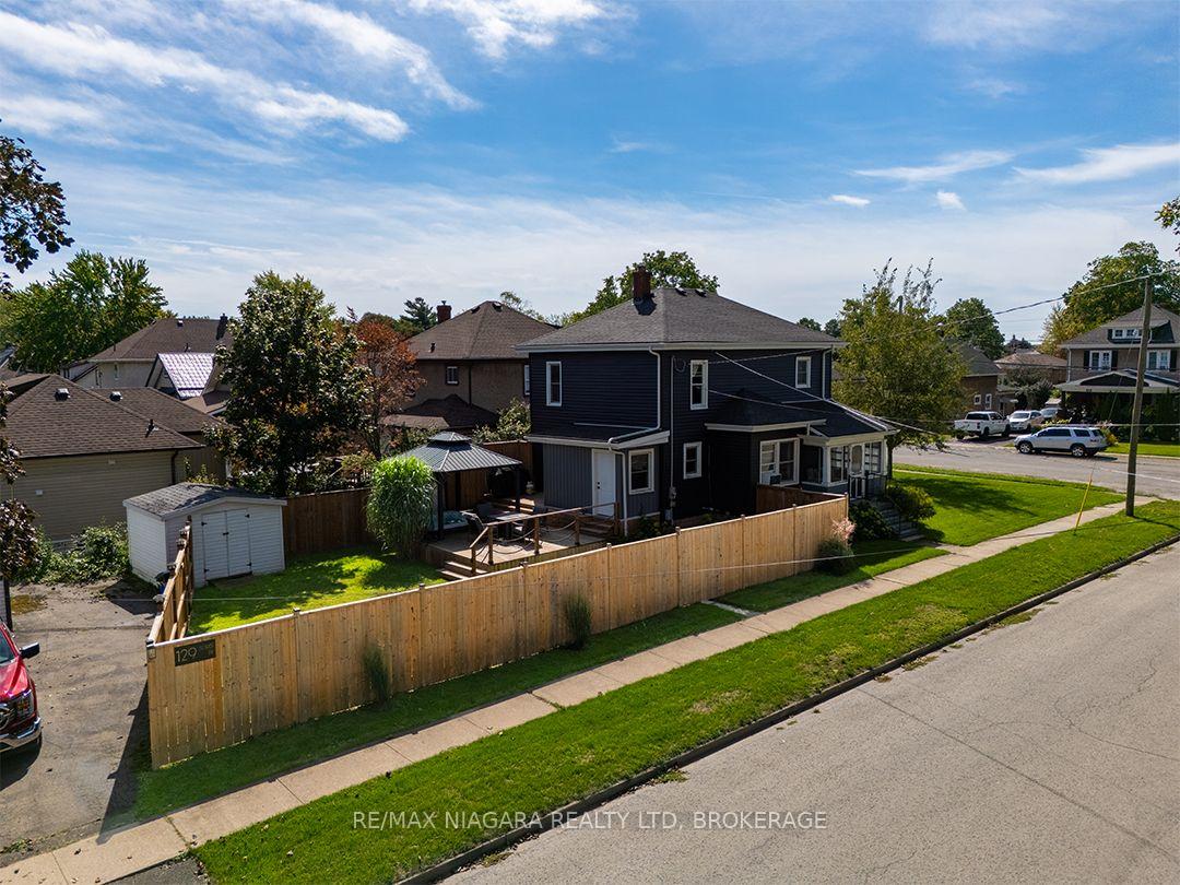 Photo 3 of 129 Forest Avenue, Port Colborne, Sugarloaf — HOMEH