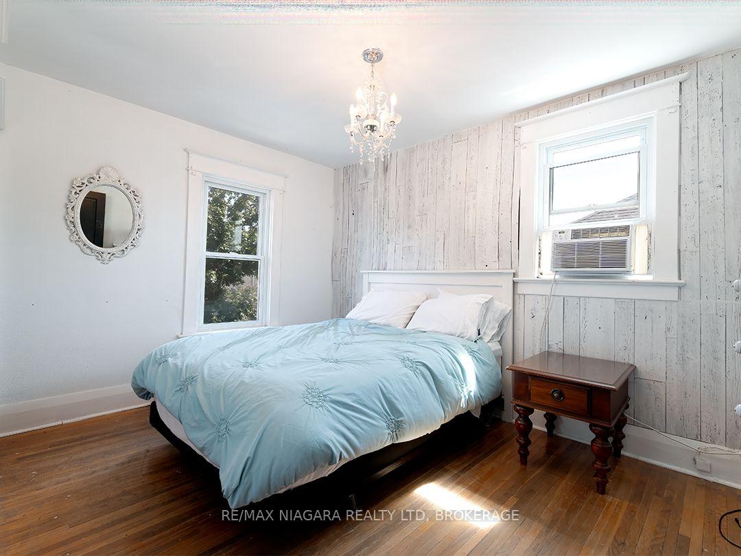 Photo 13 of 129 Forest Avenue, Port Colborne, Sugarloaf — HOMEH