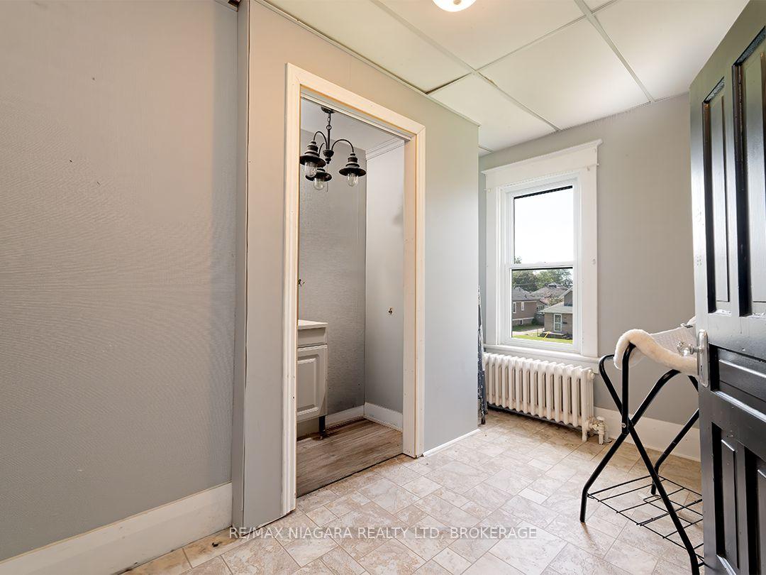 Photo 18 of 129 Forest Avenue, Port Colborne, Sugarloaf — HOMEH