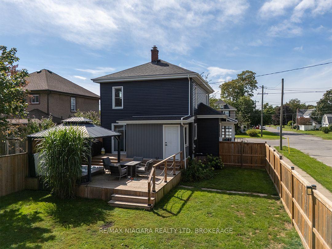 Photo 25 of 129 Forest Avenue, Port Colborne, Sugarloaf — HOMEH