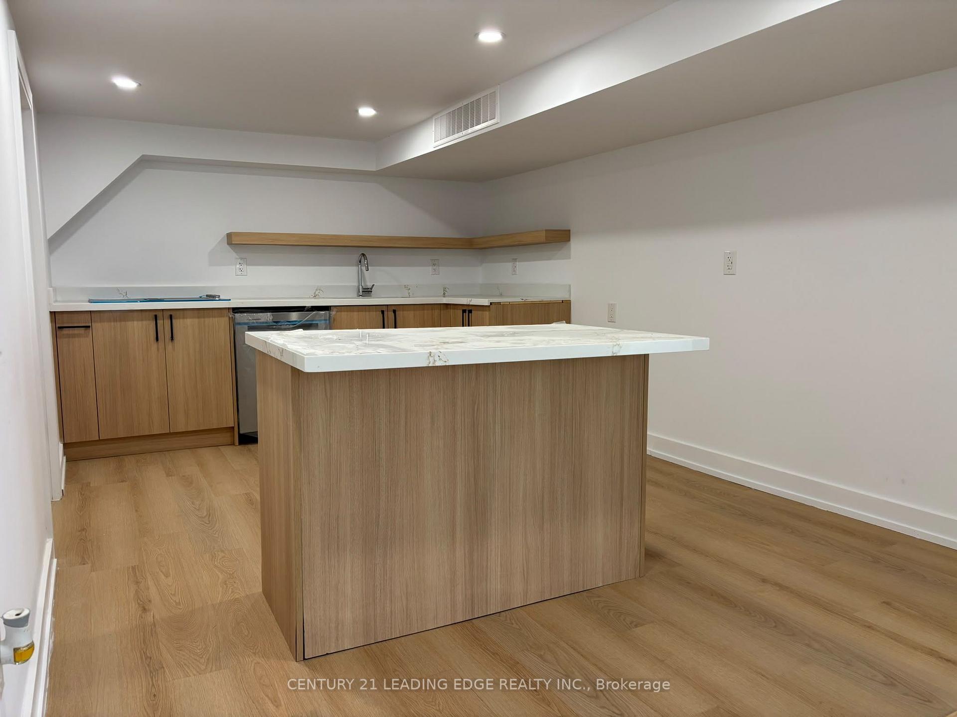 Photo 23 of 2190 Breezy Brae Drive, Mississauga, Lakeview — HOMEH