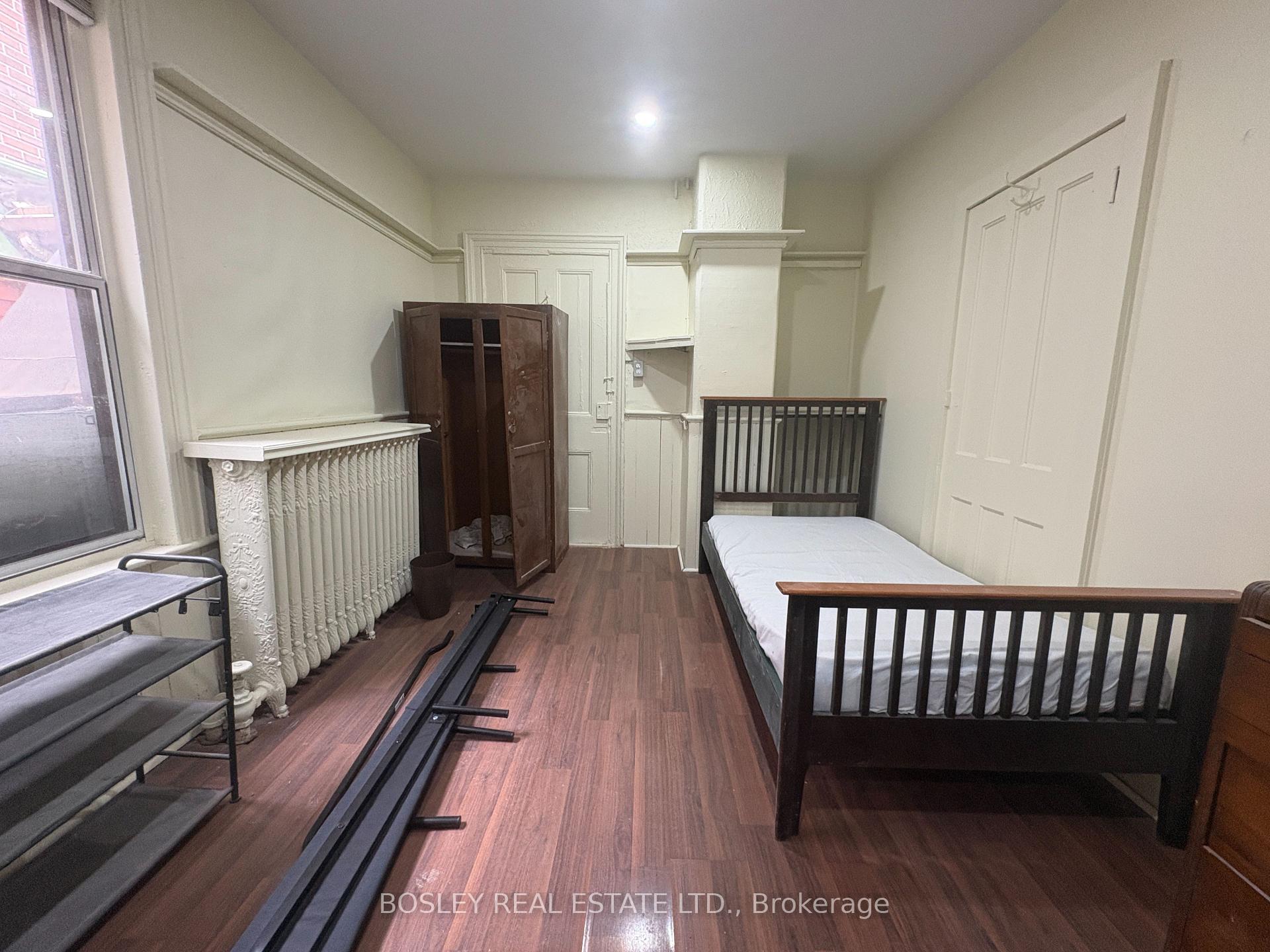 Photo 3 of Unit Main, 14 D'Arcy Street, Toronto, Kensington-Chinatown — HOMEH