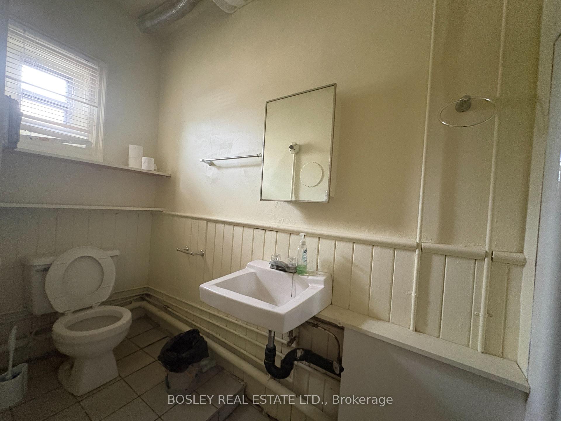 Photo 8 of Unit Main, 14 D'Arcy Street, Toronto, Kensington-Chinatown — HOMEH