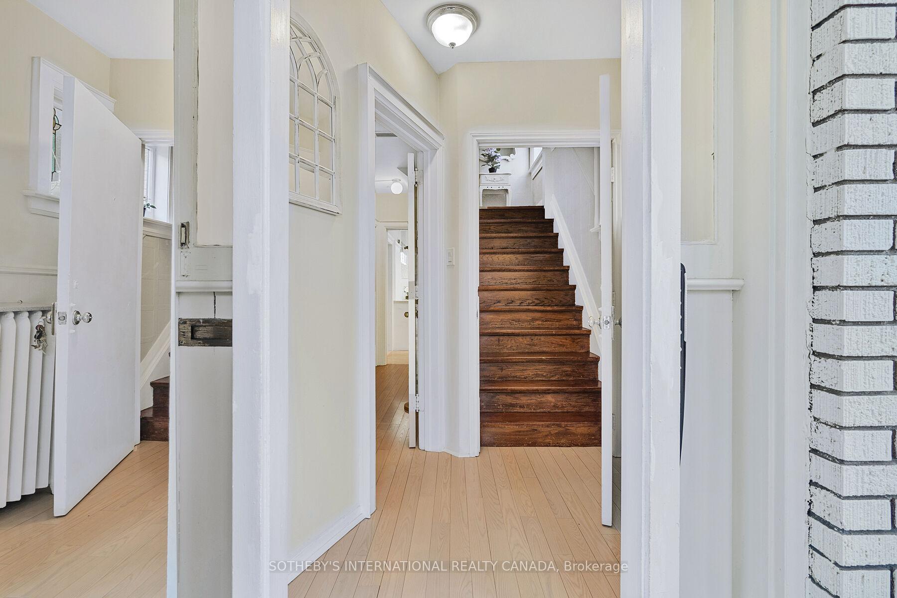 Photo 5 of 12 Belsize Drive, Toronto, Mount Pleasant West — HOMEH